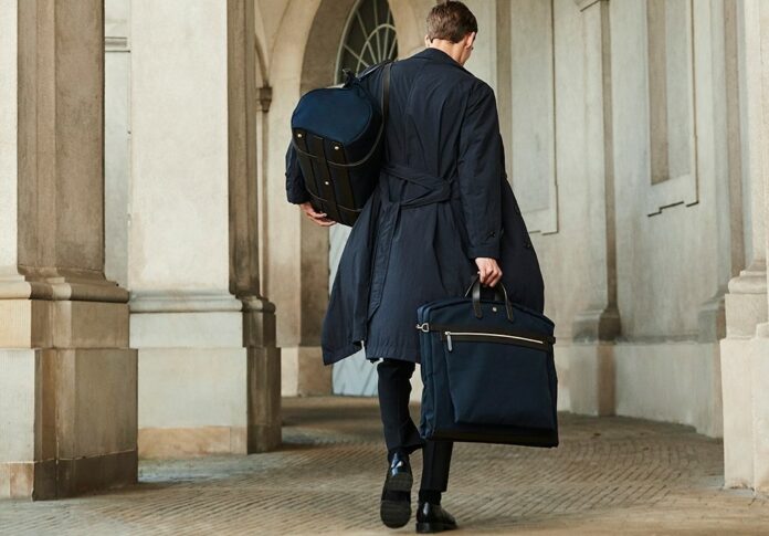 BEST GARMENT BAGS FOR SUITS FOR A WRINKLE